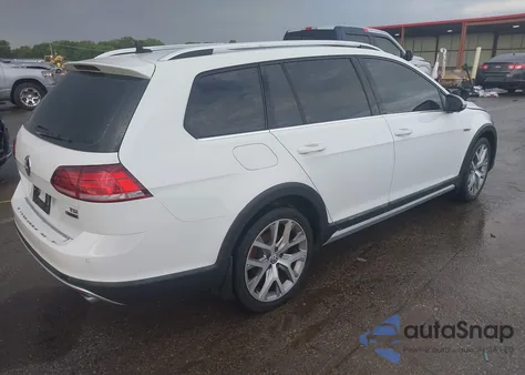 2018 Volkswagen Golf Alltrack Tsi S/Tsi Se/Tsi Sel z USA, uszkodzony, nr VIN 3VWH17AU5JM751505